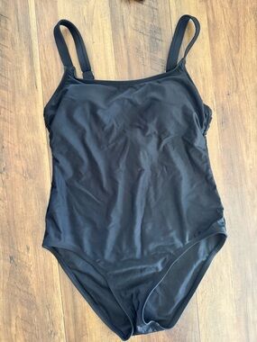 Hurley Women’s Medium One Piece Swimsuit Black with Removeable Pads